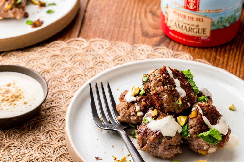 recette des Meatballs boulettes de veau, pistaches et yaourt à la Grecque