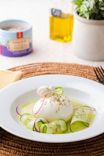 burrata soupe de concombre burrata soupe de concombre